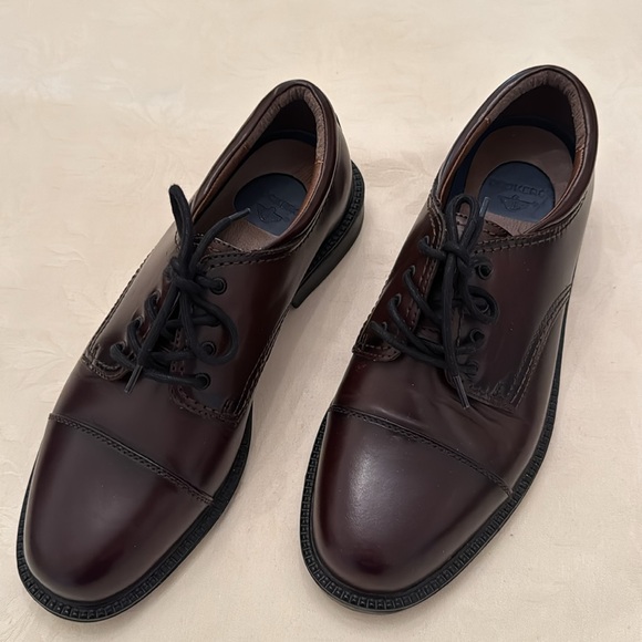 Dockers men’s brown Gordon Cordovan shoes with laces great business shoe (OLCC) - Picture 1 of 9